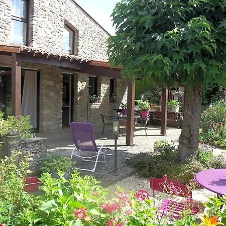 L' Esterlanges Famille 2 4 Personnes Proche Puydufou Bed & Breakfast Saint-Vincent-Sterlanges