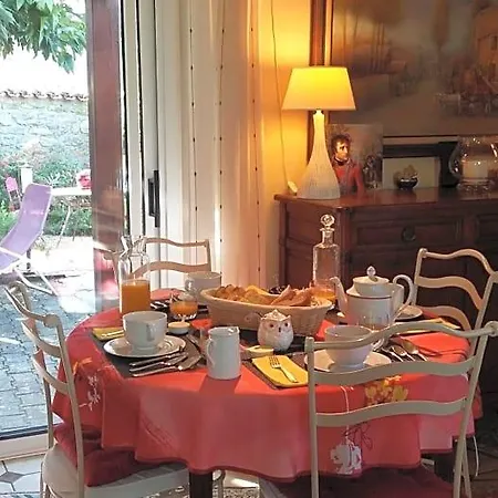 Bed & Breakfast L' Esterlanges Famille 2 4 Personnes Proche Puydufou Saint-Vincent-Sterlanges