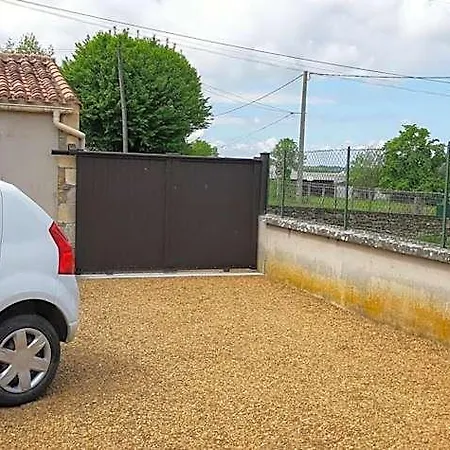 L' Esterlanges Famille 2 4 Personnes Proche Puydufou Saint-Vincent-Sterlanges