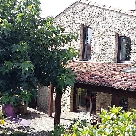 L' Esterlanges Famille 2 4 Personnes Proche Puydufou Saint-Vincent-Sterlanges