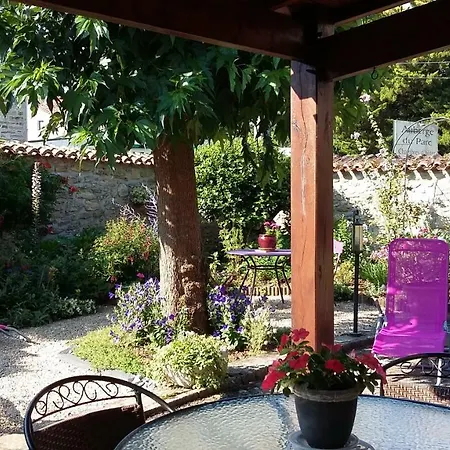 L' Esterlanges Famille 2 4 Personnes Proche Puydufou 4*