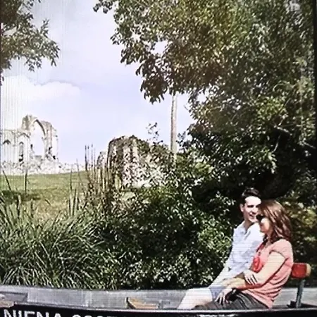 L' Esterlanges Famille 2 4 Personnes Proche Puydufou Bed & Breakfast Saint-Vincent-Sterlanges