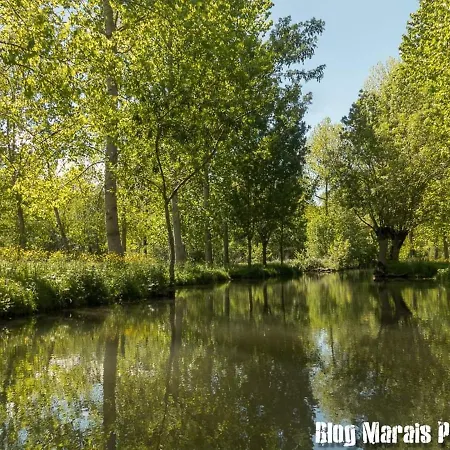 Bed & Breakfast L' Esterlanges Famille 2 4 Personnes Proche Puydufou 4*