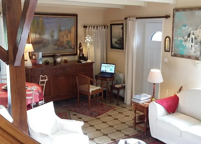 L' Esterlanges Famille 2 4 Personnes Proche Puydufou 4*