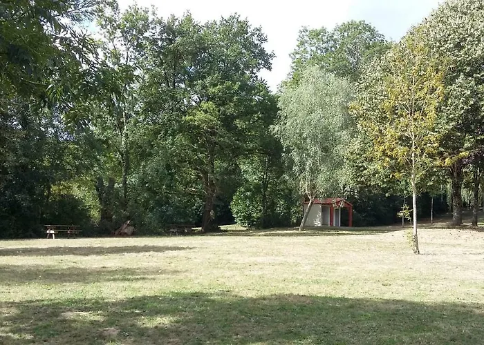 L' Esterlanges Famille 2 4 Personnes Proche Puydufou Saint-Vincent-Sterlanges